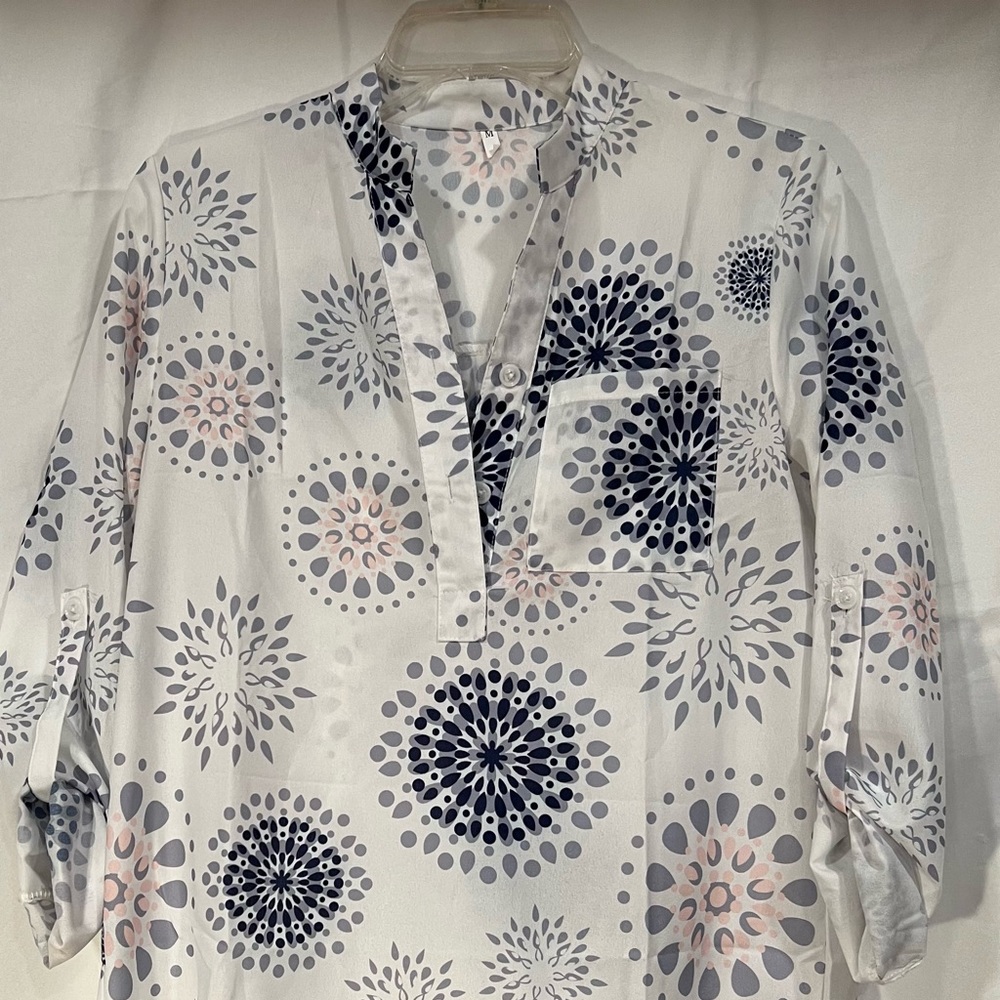 Womens’ white and blue blouse with 3/4 cuffed sleeves